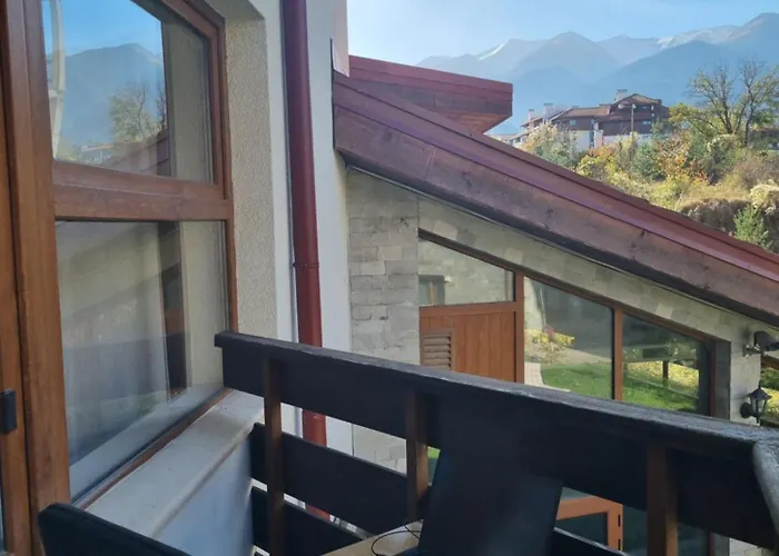 Domo 12 Belmont, Banszko